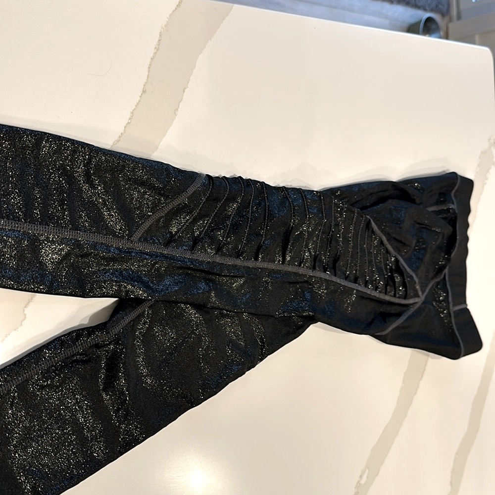 Carbon 38 black leggings
